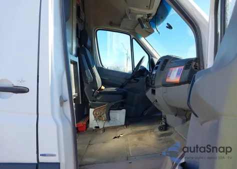 2012 Mercedes-Benz Sprinter 2500 High Roof z USA, uszkodzony, nr VIN WD3PE8CB9C5684480